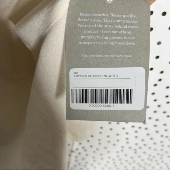 Everlane Elegant White Sleeveless Top - Picture 3 of 7